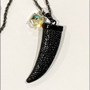 Ladies’ Horn Necklace